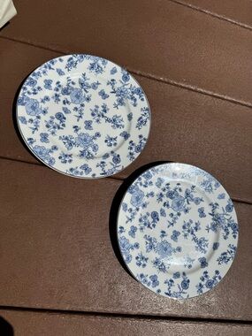Grace’s Teaware "Katie" Blue White Floral Butterfly Porcelain 8 Plate Gold Trim